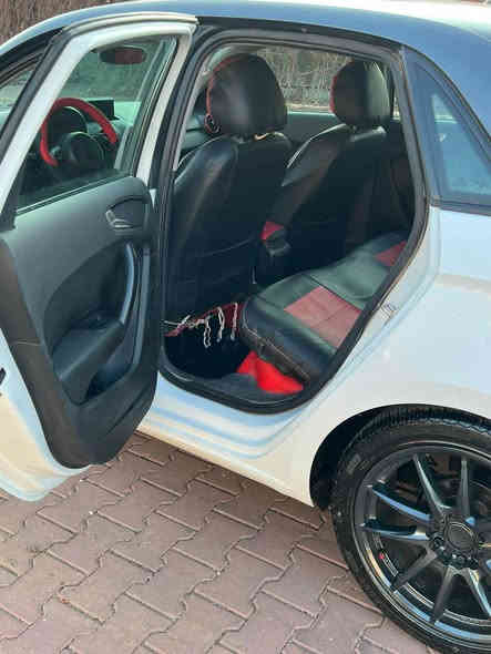 بسم الله  و توكلت على الله 
***********- واتساب التواصل فقط عالواتساب 
 *********** واتساب التواصل فقط عالواتساب 
للبيع و مراوسه  وترهم اقصاط أودي  A1 موديل 2013   مكينه 4 سلندر حجم 16 توربو بانزين   وسياره كير عادي و انس العطلات سعر البيع 73 وعليهه 18 ورقه ينزل من سعرها سياره جديده لوك بيهه فقط 1قطعه صبخ  كير و مكينه و تبريد بشرط طخم امامي خلفي جديد كلشي شغال اخوان السياره نظيفه كلش و بدون اي عيب رقمها اربيل و تحويل بشرط مكانها دهوك قضاء عقره دهوك
