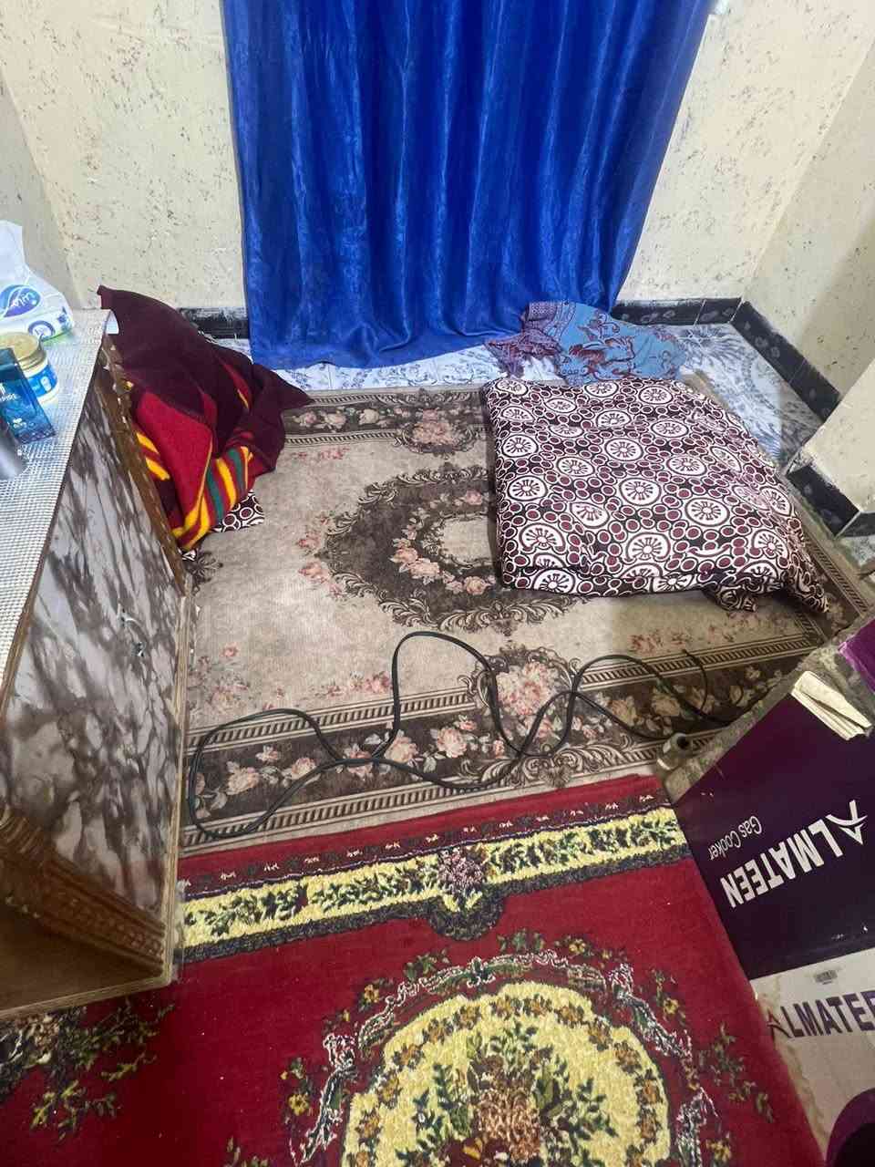 للبيع قرب مستشفى الكفيل
اغراض للبيع
جرباية نفر جديده  50
ومندر اسفنج نفر جديد 25
و(زولية جديده ثري دي وزولية وردي مدات ٢ نظيفات بب50 كلهن شلع  ) 
 وميز كومدي خشب بابين ب25
طباخ كهربائي 55
وطباخ غازي 25
ميز جرارات بلاستك ب18
وغسالة نظيفه مابيها كلشي شغاله تجفيف وغسل 75
كل الاغراض جديده ومستخدمه قليل  وبيها مجال الاسعار


**إذا كنت صاحب هذا الإعلان وتريد حذفه لأي سبب، رجاءا أرسل رسالة إلى الدعم الفني**