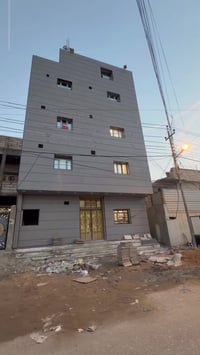 بنايه للبيع حديثه اربع طوابق 12 شقة المساحه 200 متر السعر مليار ونص 07...