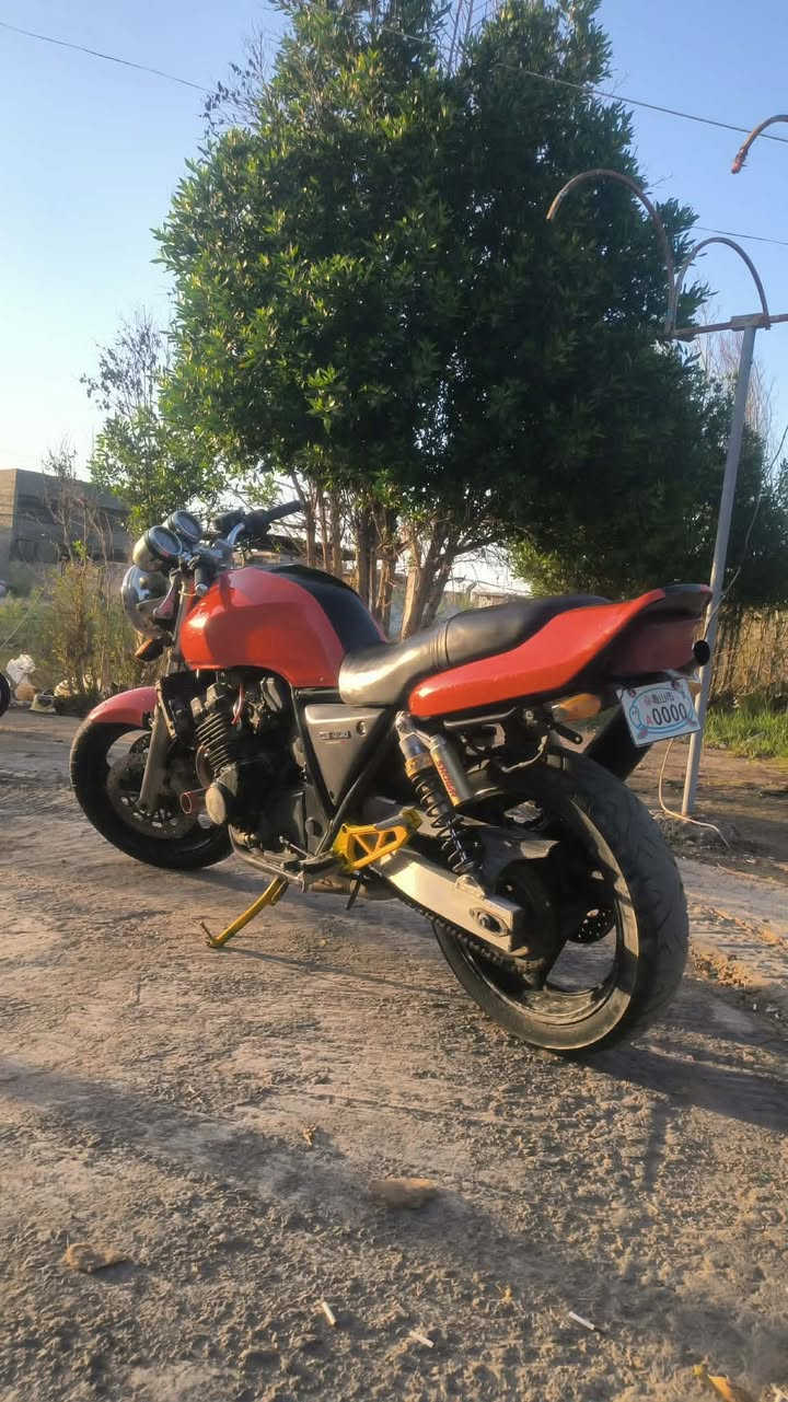 CB400 سيبي فور جيل اول دراجه حلوه ونضيفه كامله مكمله شغاله كهربائيات ونكره سلف السعر 1600 مكان بابل مسيب


**إذا كنت صاحب هذا الإعلان وتريد حذفه لأي سبب، رجاءا أرسل رسالة إلى الدعم الفني**