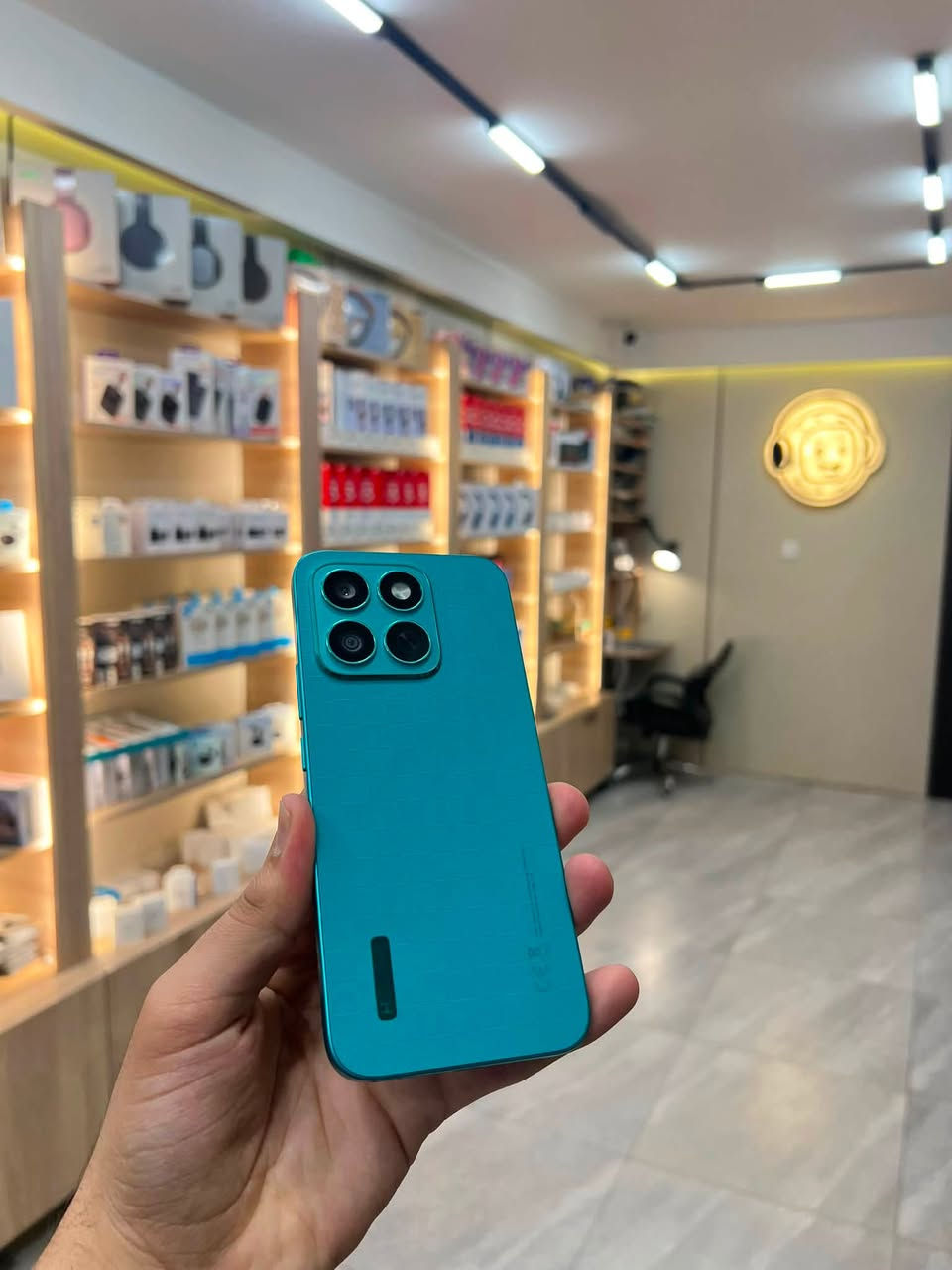 HONOR x8c 💚
بسعر 245 الف فقط مع كامل ملحقات🥰

الذاكرة 256GB

رام 8GB+8GB=16 

المعالج Snapdragon 685

البطارية 5000mAh

الكاميرا 108MP

بصمه بالشاشه 

تردد الشاشة 120Hz

جهاز كلش حلو ونظيف 😍

المكان موصل 
حي الميثاق قرب مسجد العدل 

للاستفسار 
***********
