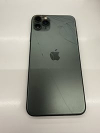 عليكم 11 برو ماكس بحالة جيدة للبيع ذاكرة 256 بصمة وجه فقط الظهر مفطور ...