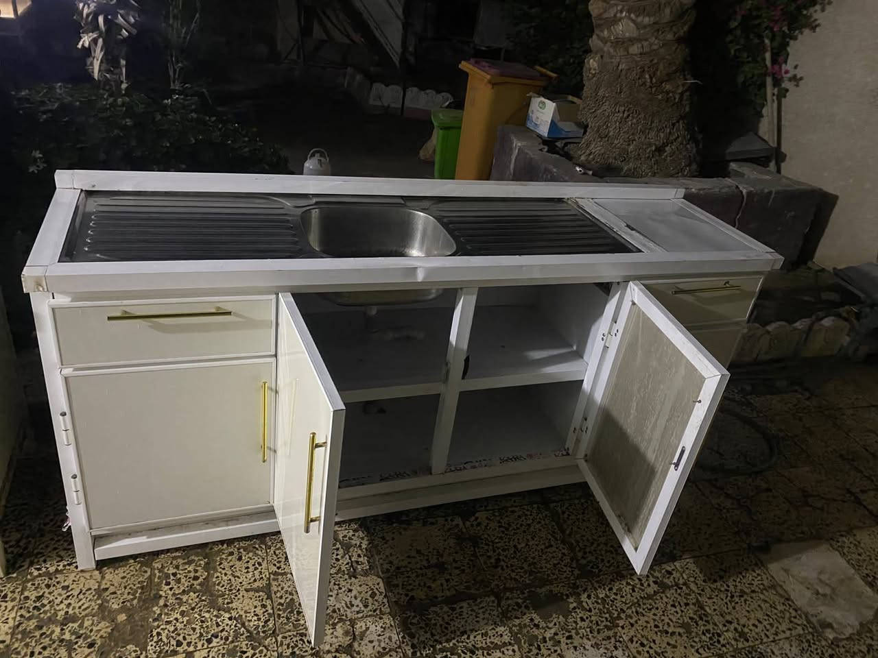 سلام عليكم كاونتر 2 متر
السعر225 وبي مجال
عنوان بغداد مشتل مطبك 
الرقم0773683307


**إذا كنت صاحب هذا الإعلان وتريد حذفه لأي سبب، رجاءا أرسل رسالة إلى الدعم الفني**