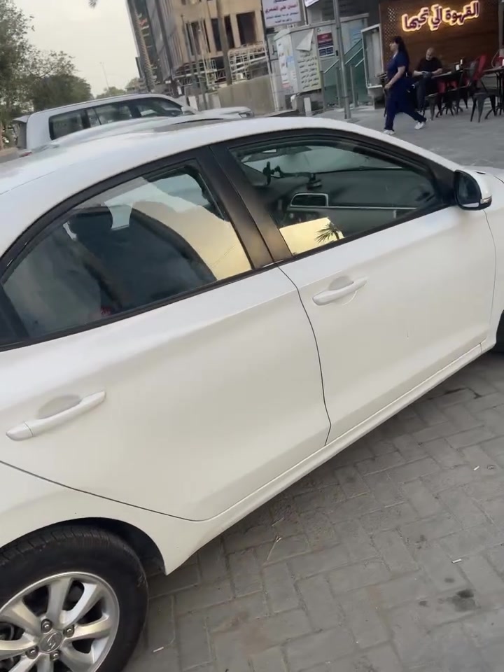 السلام عليكم
⭕السلام عليكم

للبيع 

هونداي رينا خليجي 

موديل 2020 محرك 1400

السيارة وارد خليجي رقم بغداد الدولي 

مكفوله من الحار  والبارد والصبغ فقط طخه صغيره براس البنيد معدله گير ومحرك مكفولات سيارة عملية واقتصادية السيارة فول مواصفات 

شاشةفتحة سقف اشارات بالمري تحكم ستيرن تبريد ثلج السيارة ماشيه 62 وقابل للزيادة 

السيارة تحويل مباشر السعر 100$ وبيها مجال بسيط

⭕للاستفسار مراسلة خاص او اتصال ***********
