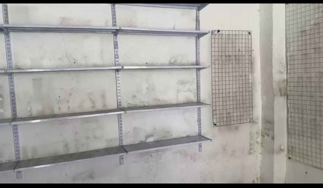 غراض محل للبيع عنواني نجف حي الانصار
وهذا رقمي للشراي بيع مستعجل ***********
