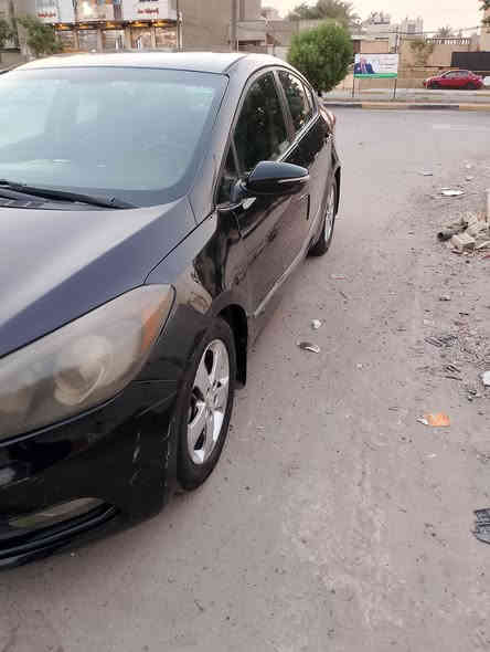 سلا عليكم عندي فورتي لبيع موديل 14 سياره كامله ان امكمله كير ومحرك خير من الله بيه ثلاثه قطع صبخ سياره 
بكان بغداد شارع فلسطين سعرها 90 رقم هاتف ***********
