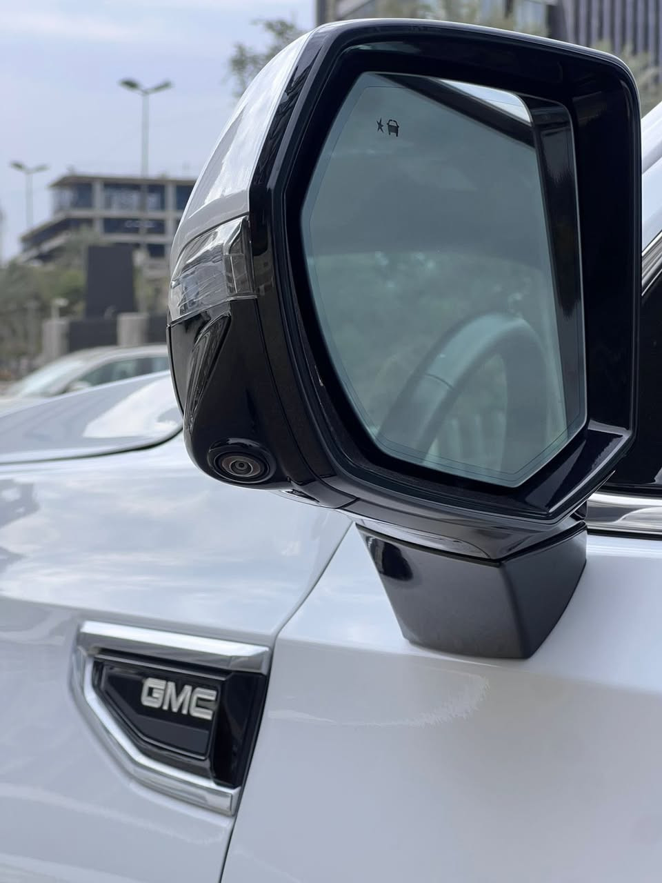 يوكن ٢٠٢٣  دينالي
حادث بسيط صور الحادث خاص 
بغداد نفق الشرطه 
سعر ٤٠ الف دولار
للاستفسار ***********
