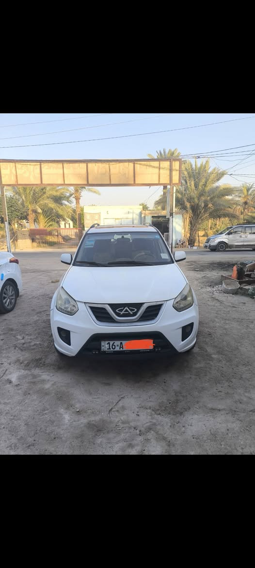 السلام عليكم 
سيارة شيري تيكو موديل 2013 سيارة بيها دخان ابيض فقط ومرات يگطع الدخان ما اعرفه شنو 
محرك 1800 كير ومحرك بلادية سيارة بيها خياسات ملگطه امصلحات سيارة صافية تشتغل نگره سلف ما بيها أي نقوصات مسويلها ادامه كامله محرك+كهربائيات + رقم قادسية انكليزي سيارة دواخل نضيفه سعر 49 وبيها مجال للشراي قليل
رقم للاتصال ***********
مكان النجف الاشرف
