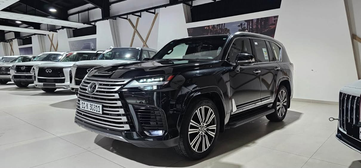 لكزز Lx 600 2025 بلاتينيوم 
ماشيه 6000 كم
مغلف PPF
بريم داخل احمر 
7 راكب
للاستفسار ***********

