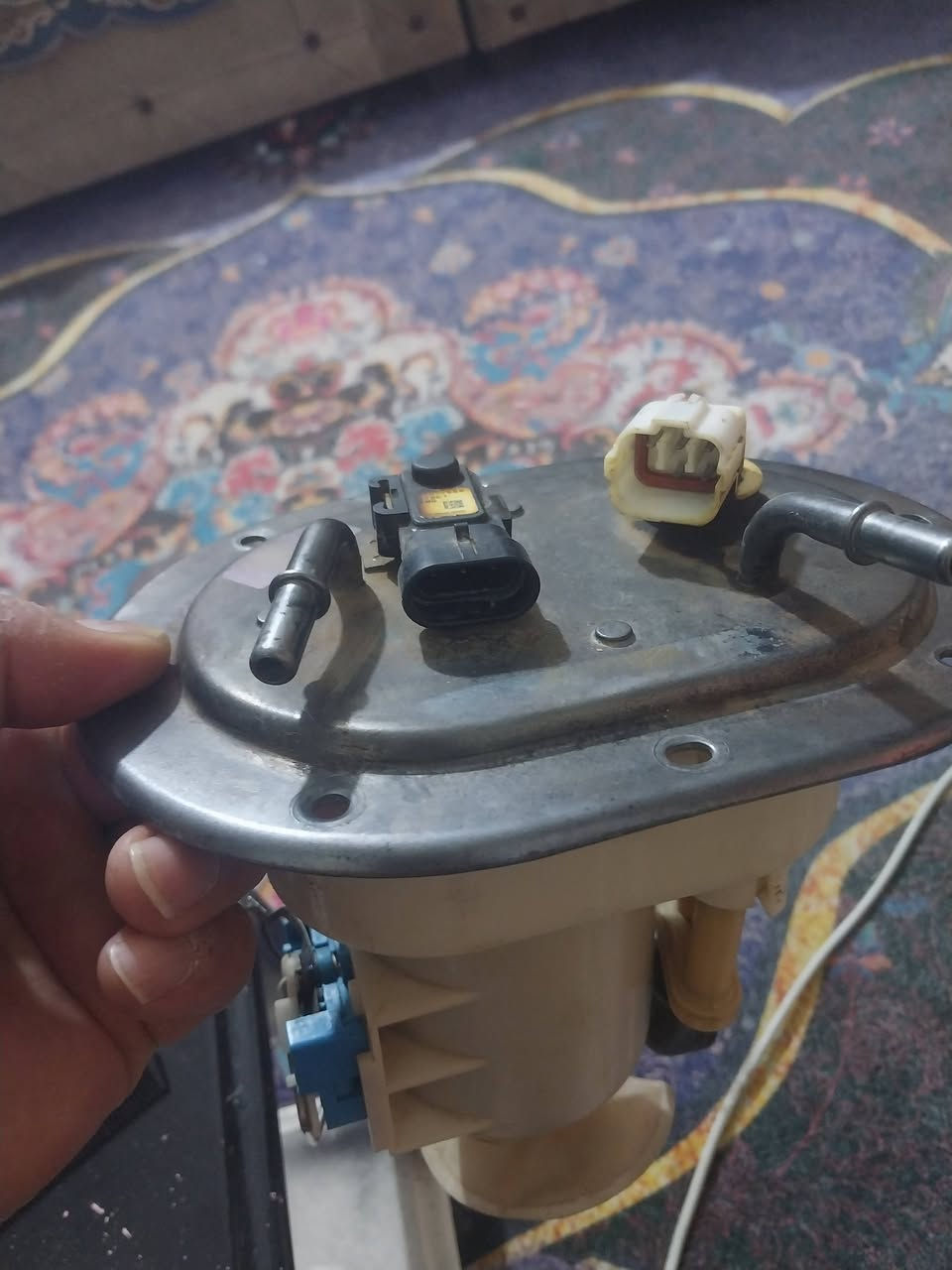 السلام عليكم غراض للبيع مال كيا سبورتج العينه كيجات 70/والعبوه فيت بم 70/شباك 35/شاشه اي سفن جديده امانةالله ورسوله استخدام شهرغراضها كامله مع الكاميرا قياس 9انج اخوان الشراي يتصل ويدلل مال تفصيخ كله اصلي امانةالله ورسوله الاتصال على رقم الهاتف  ***********العنوان بغدادالمحموديه
