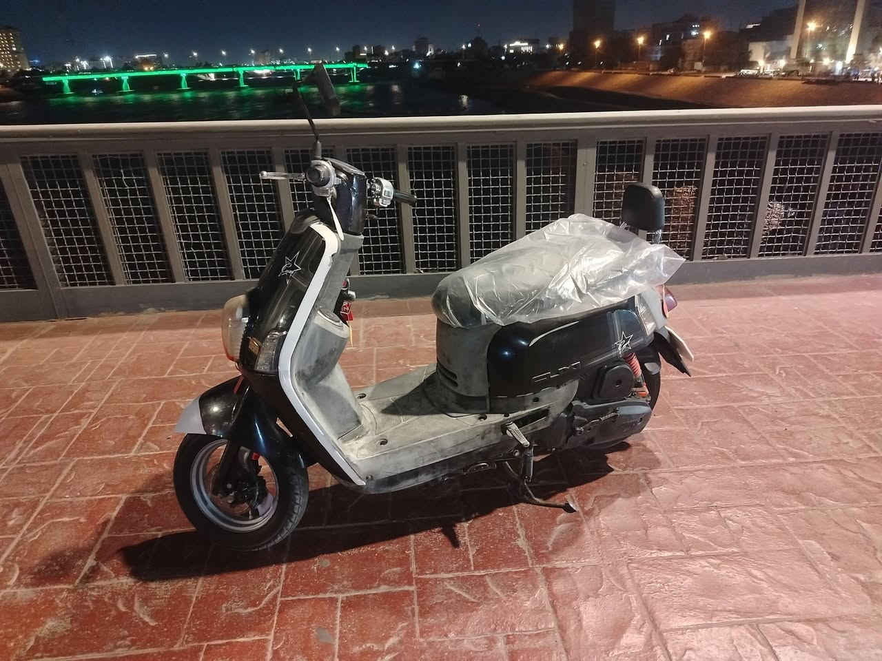 دراجه بوليس للبيع مكاني غزاليه
دراجه بلاديه كفرات بلاديه ختم واحد كلشي شغال سعر ٧٠٠ وبيه مجال
او مراوس حسب قناعه
رقمي واتساب فقط ***********
