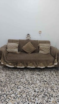 كنب • سبع قطع • للبيع