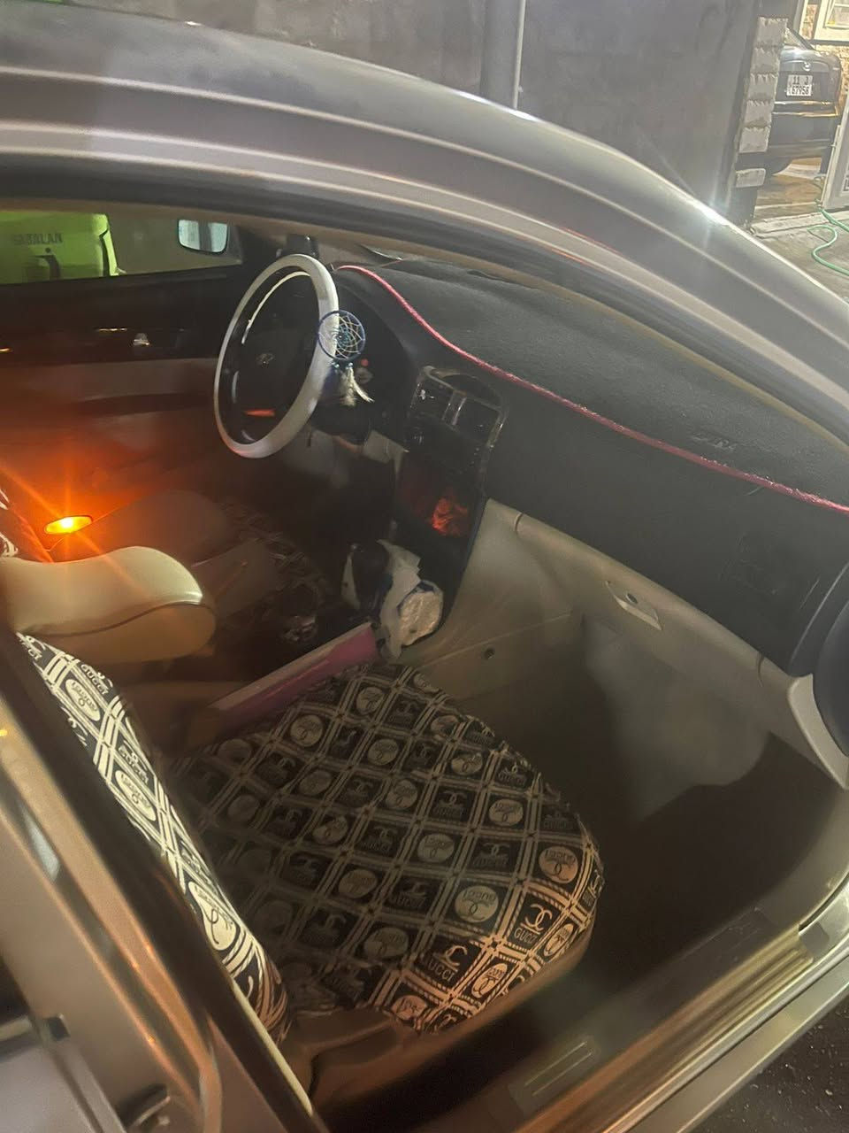 السلام عليكم
من رخصة الادمن المحترم
للبيع شيري استر 
موديل 2008
اللون رصاصي 
كير ومكينة ميتسوبيشي بلاد 
جدد تخم تاير تبريد ثلج ❄️ 
تدفئة حارة جداً 
مشدودة الها منظومة غاز ايطالية 
صدر نظيف جداً 
سيارة جدا نظيفة بيها صبغ بين البآب والجاملغ شي قليل 
رقم دولي جديد وهزة جديدة
شرط التحويل
كتلوكات الشركة بيها 
وسويج الثاني موجود وجديد 
مكان السيارة بغداد صليخ 
رقم الهاتف***********

غير متواجد عل فيس
مكلف بلنشر
