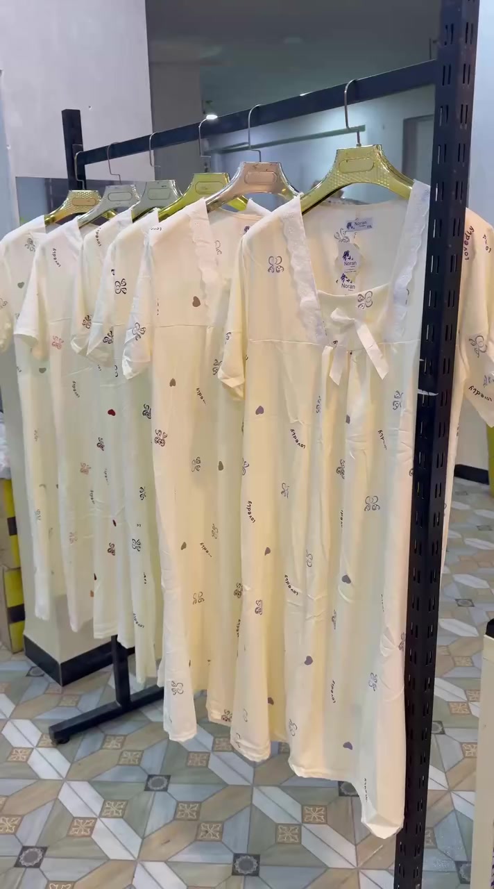 شلحه كريشه الاصلي مكفول 

القياسات من L الى 3XL 

الدرزن استندر 6 اللوان 4 قياسات

سعر الدرزن 12 قطعه 62 الف
سعر القطعة مفرد 10 الاف 

توصيل بغداد 5 محافظات 6 

للحجز ***********
