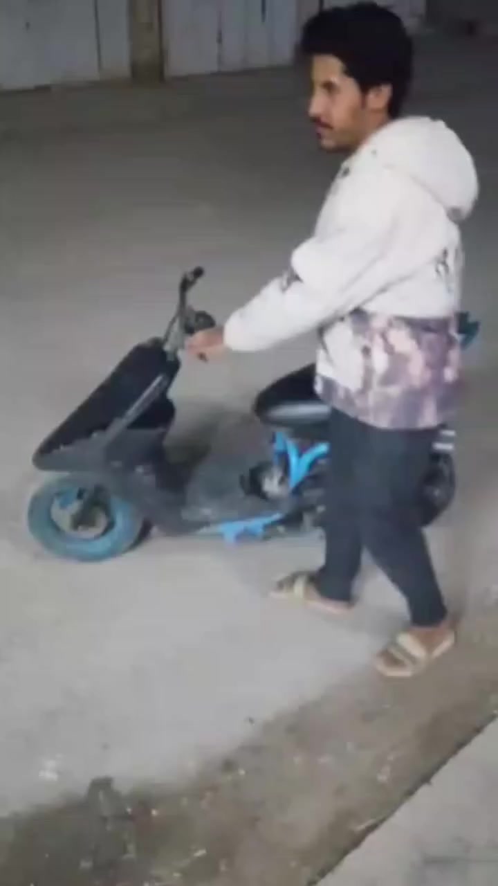 ماكس عدله محركها لا صوت لا تبخير ولا نضوح كهربائيات ماكو شلع هندر نقره بكل وقت بيها شلعه مخيفه تايرات أو دبلات تخم خير من الله دراجه صافيه سعر 200 قفل قفل قفل قفل مكان بسمايه للاستفسار ***********
