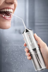 جهاز تنظيف أسنان • مناسب للتقويم • مقاوم للماء