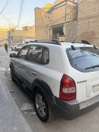 توسان  2009 المقدس  تبريد شغال 07706179619الاتصال فقط ع خط السعر 95 بي...
