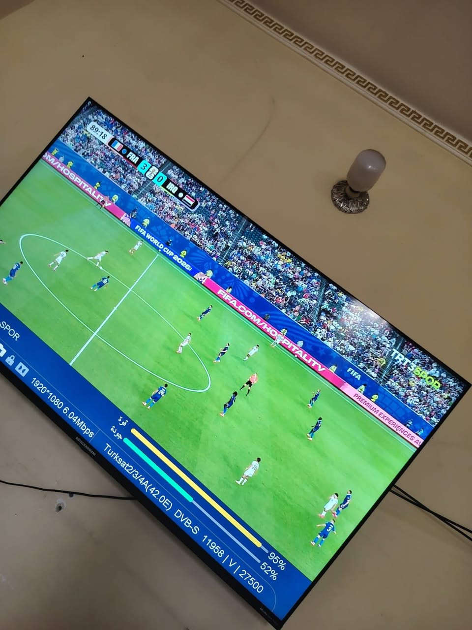 السلام عليكم راح نتواجد بالمنطقة ليريد ينصب ستلايت  يراسلنا   *********** او برامج رياضيه تشوف لعبة منتخب بس كون عندك بلازما حديثة ام النت
