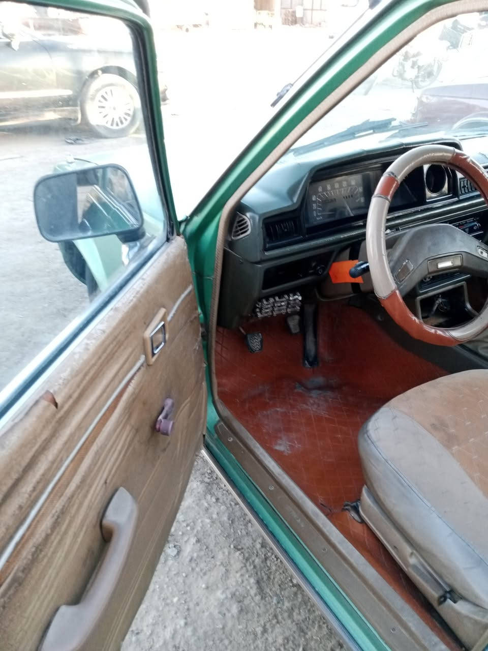 كرونه رقم بغداد انكليزي للبيع اومراوس كير محرك تبريد حدادية كهربائية مكفول تفاصيل اكثر الاتصال على الرقم التالي *********** تحويل مباشر السعر 30وبيه مجال حك الجيه
