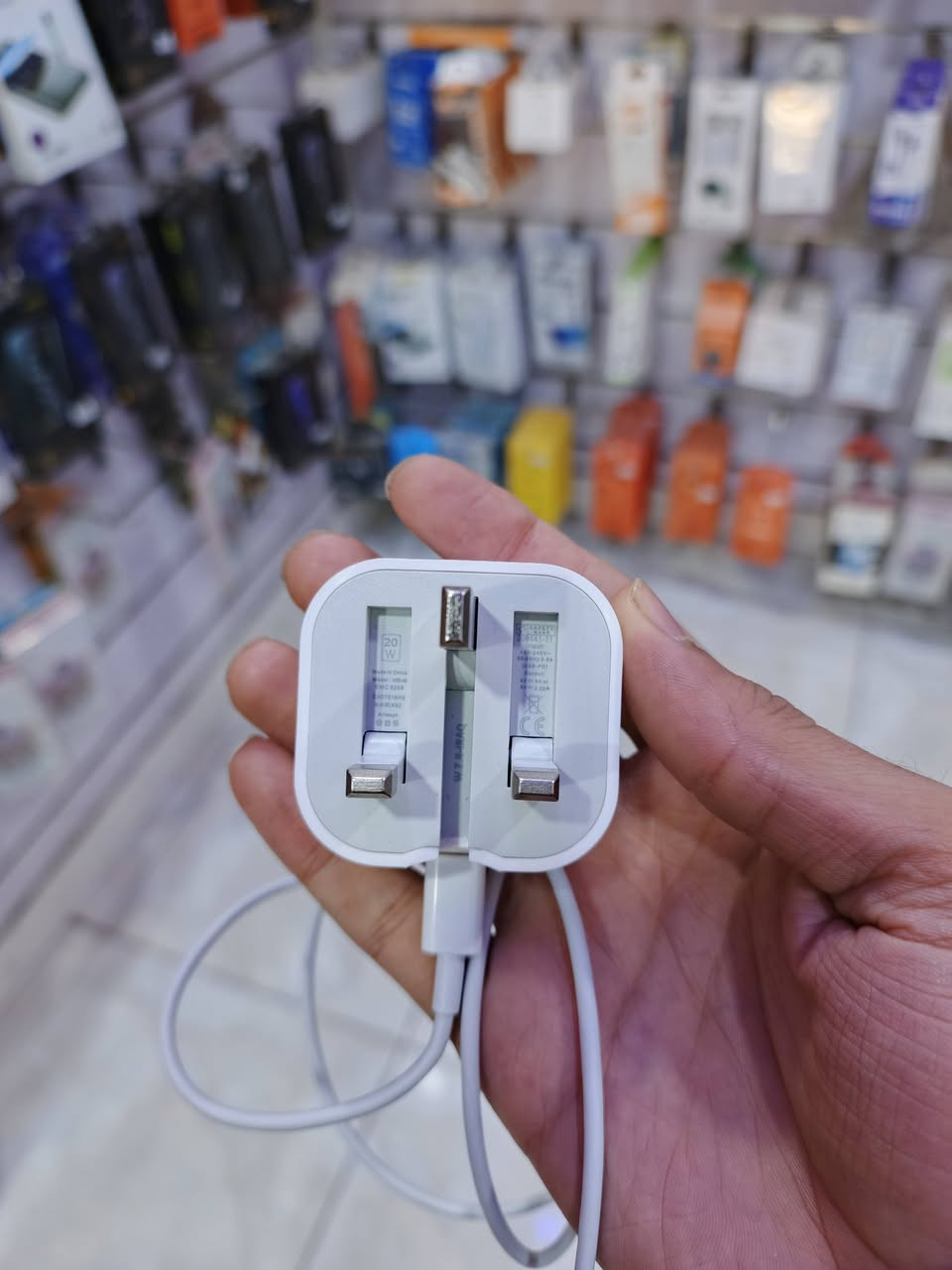 ايفون11 جهاز  يخبل نضافه فول كله بلادي مامبدل بي شي
ذاكره128 كله شغال ويا شاحن ابل اصلي سعره250 ويرهم مراوس غير الايفون ***********
