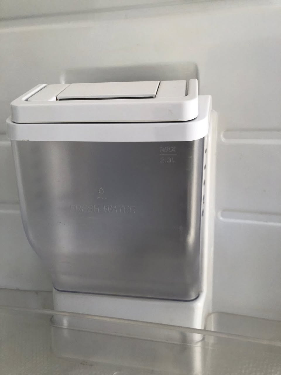 السلام عليكم.. ثلاجه جينرال Generall للبيع استعمالها قليل جدا بيها براد ماي ثلاجه فول الله شاهد .. للتواصل *********** متواجد واتساب ايضاً سعرها (200 وبيها مجال) مكاني ديوانيه حي الجامعهشراي خابر وبيك خير وتدلل مو شراي اعبر المنشور رجاءًا
