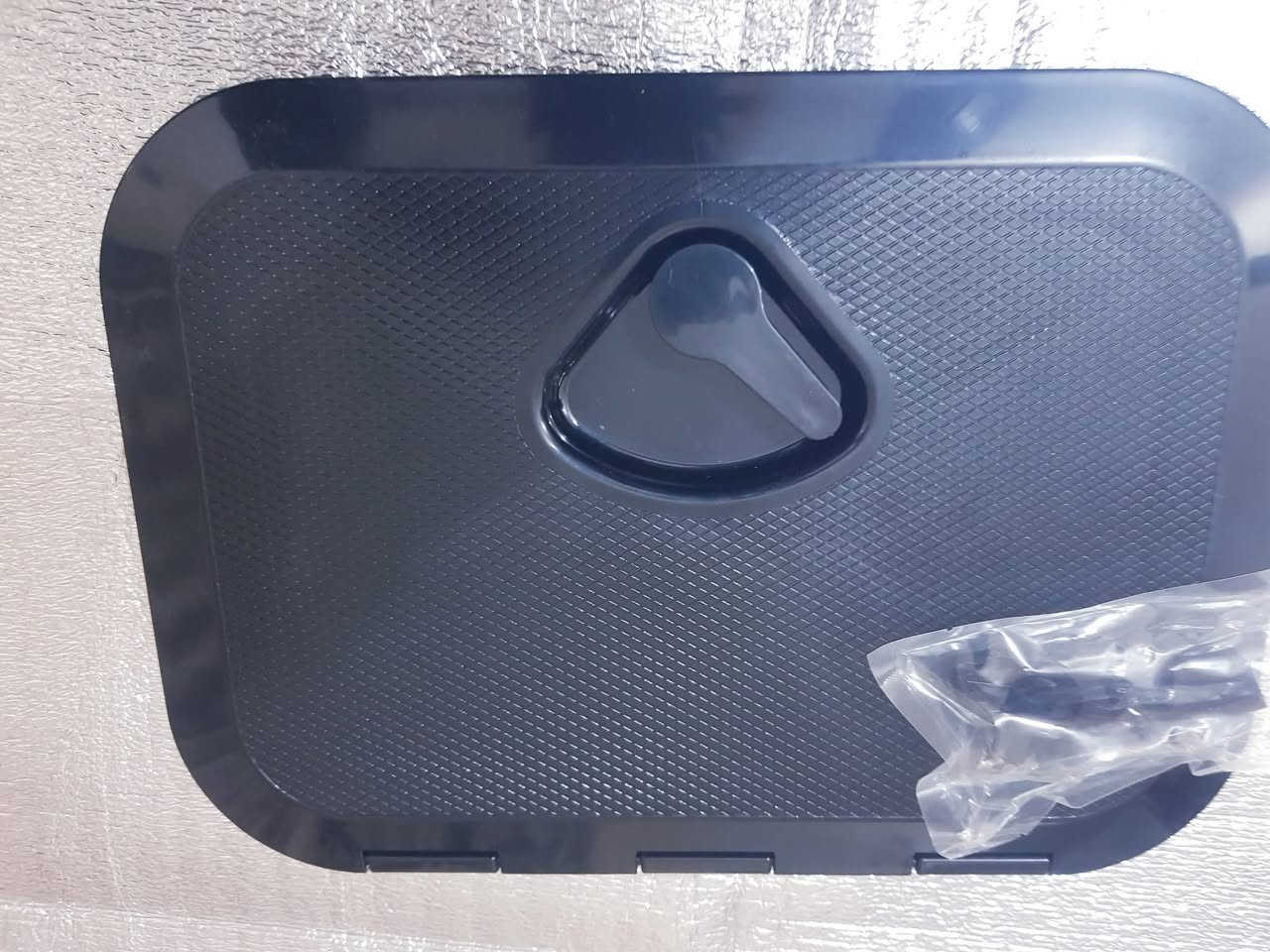 السلام عليكم أغراض جديدة ومتنوعة الي متاج يتصل أو يراسلني ***********///***********وحياكم
