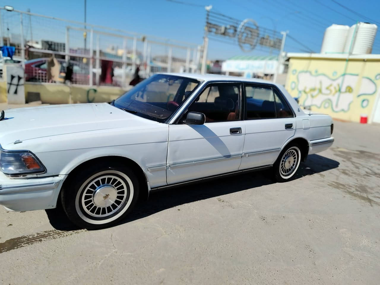 السلام عليكم سيدان موديل 89نضيفه شرط وكالة وتحويل تبريد شقال تدفئه شقاله كهربائيّ شقاله سياره جاهزه كير ومحرك بطه داخلها نضيف
السعر  المطلوب 53وبيها مجال  
الاتصال على هاذه رقم ***********
