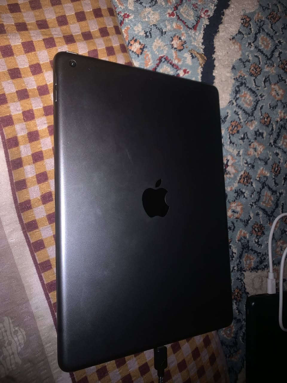 ايباد الجيل التاسع تحديثاته مستمره
الذاكره 64
الايباد استخدام دراسه فقط  يعني انضف من النضيف شخط ما بي 
ممفتوح ولا مبدل بي شي تاخذه من باب البيت وع الفحص وضمان 24 ساعه تشوف صرفه وتفحصه وين ما تريد يبقه عندي اربع ايام يلا اخلي ع الشحن يعني نسبته فوك التسعين 
السعر 320 
ملحقات كارتونه فقط 
المكان كربلاء


**إذا كنت صاحب هذا الإعلان وتريد حذفه لأي سبب، رجاءا أرسل رسالة إلى الدعم الفني**