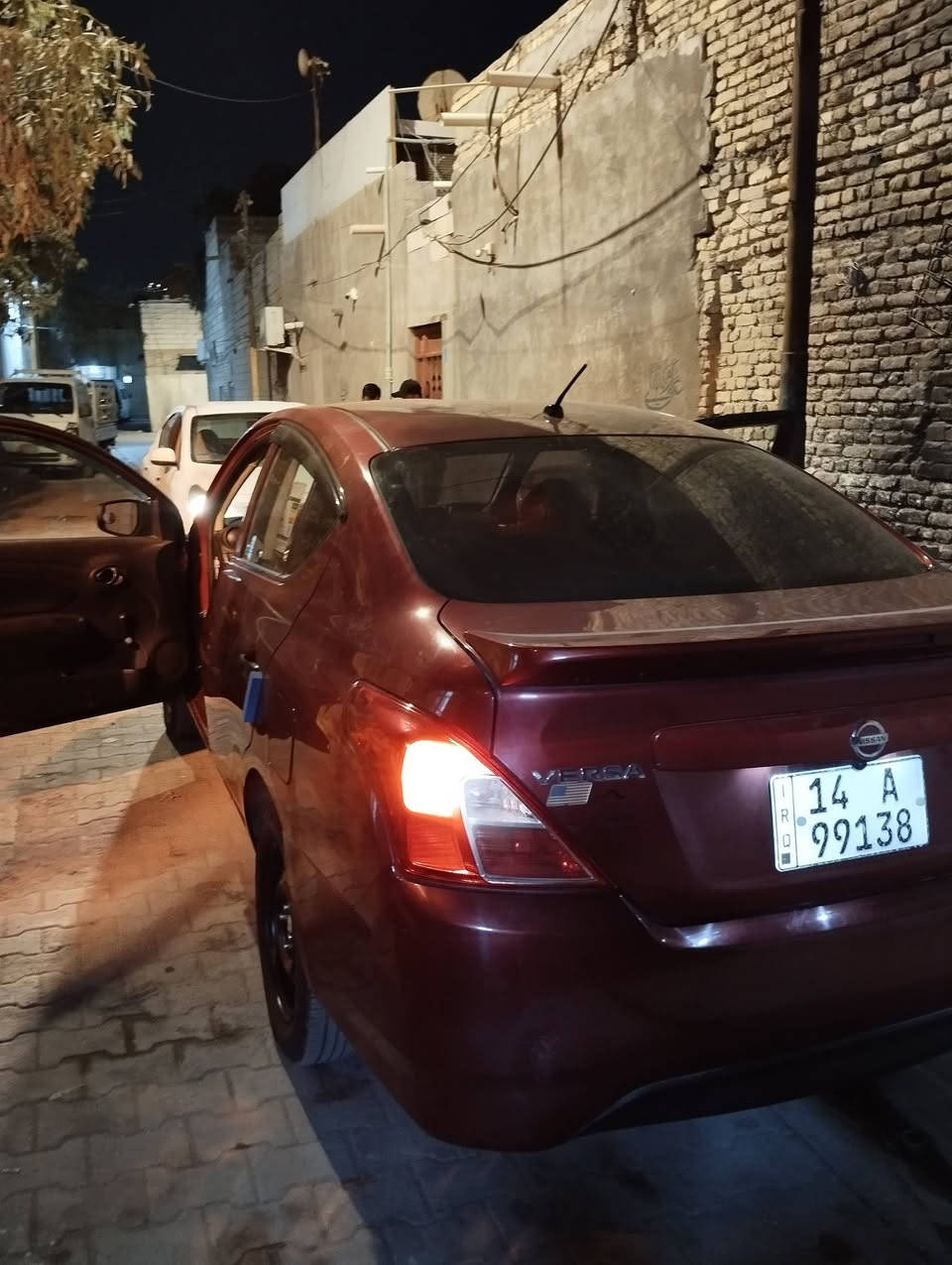 السلام عليكم نيسان فيرسا 2017
رقم بصرة بأسمي 
السيارة بيها مكانات صبغ 
كير محرك خير من الله 
العنوان البصرة مركز 
السعر 85 ويها مجال 
للأستفسار *********** واتساب
