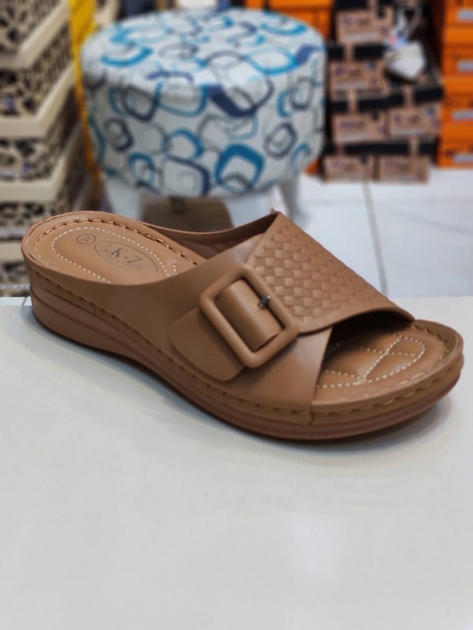 #جديد
سعر القطعة 💥 10000 الف 💥
شحاطة كعب 2سم طبي خفيف الوان المعروضه فقط
#العنوان خانقين مجمع الحاج قاسم خلف مجمع حبيب مول
توصيل جميع المحافظات وداخل خانقين واتس ***********
احذية و حقائب بشار
