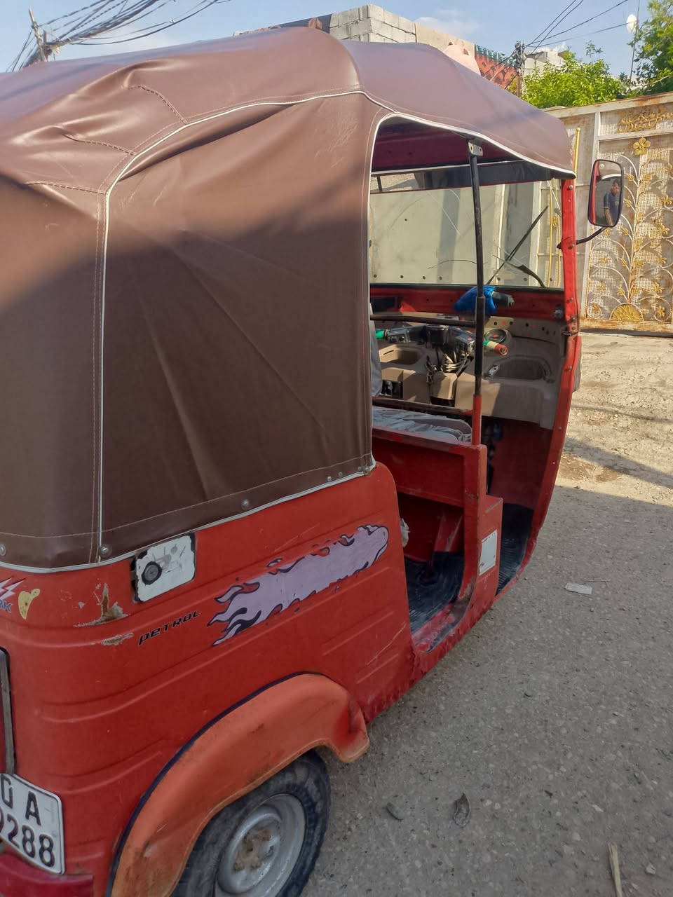 السلام عليكم ورحمه الله وبركاته تكتك للبيع النوع باجاج المديل 2018نضيفه رقم انكليزي تحويل ثاني يوم السعر 5اوبيها مجال دك على هذا الرقم ***********
