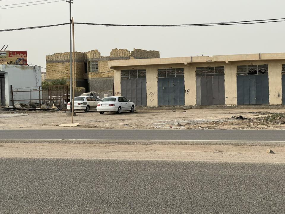 السلام عليكم محلات للايجار على طريق سوق الشيوخ - ناصريه قرب مدرسة الشريف الرضي للاستفسار الاتصال على الرقم ***********

