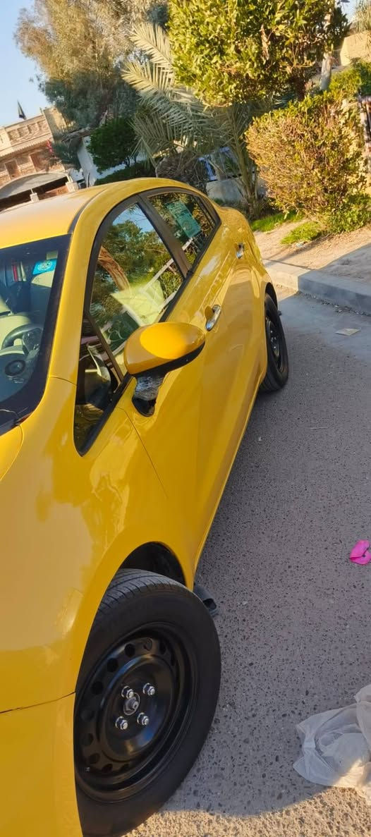 كيه ريو موديل 13 بيه بس بنيد جاهزه من كلشي بسمي تحويل سعر 72 رقم ***********
