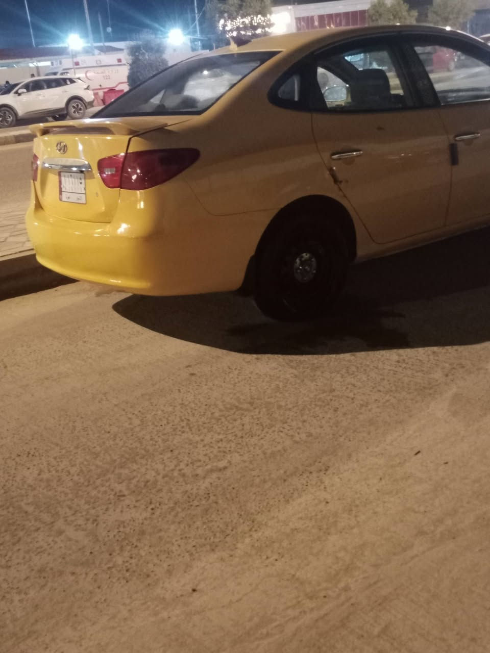 السلام عليكم 
للنتره صابونه موديل 2010 سياره نضيفه كلش 
وارد امريكي ليبل واحد مكفوله من ضربه ومن كصه رقم انبار مصفره هيئه وغرامات كل جديد بيها لايت عالي ناصي تبريدها عوزه غاز سياره نضيفه بمعنه كلامه مكينه 2000 سياره بلاديه ما ملعوب بيها كشنات بلاديه من امريكه شرط 
مكان سياره الدوانيه راعيها بل انبار 
السعر 90وبيها مجال لشرايي 
***********
