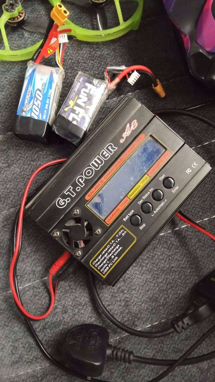 للبيع مليون و 350 الف للتواصل *********** يوجد واتس اب
