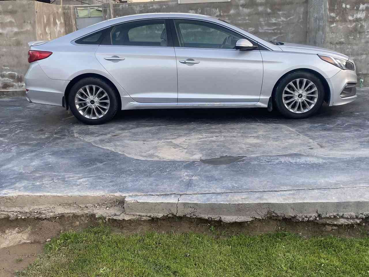 السلام عليكم بيع سريع وبسعر مناسب 109 ومجال قليل 

سوناتا 16 بغداد باسمي    فول 1/1      محرك 2400 

وارد امريكي ضرر بك لايتات وشبرين بالصندوك قطعتين ونص ليبل واحد بدون اي تبديل بدون اي دواخل

كير صدر محرك تبريد كله مكفول وشرط السونار 

عنوان التاجي هـ ***********
