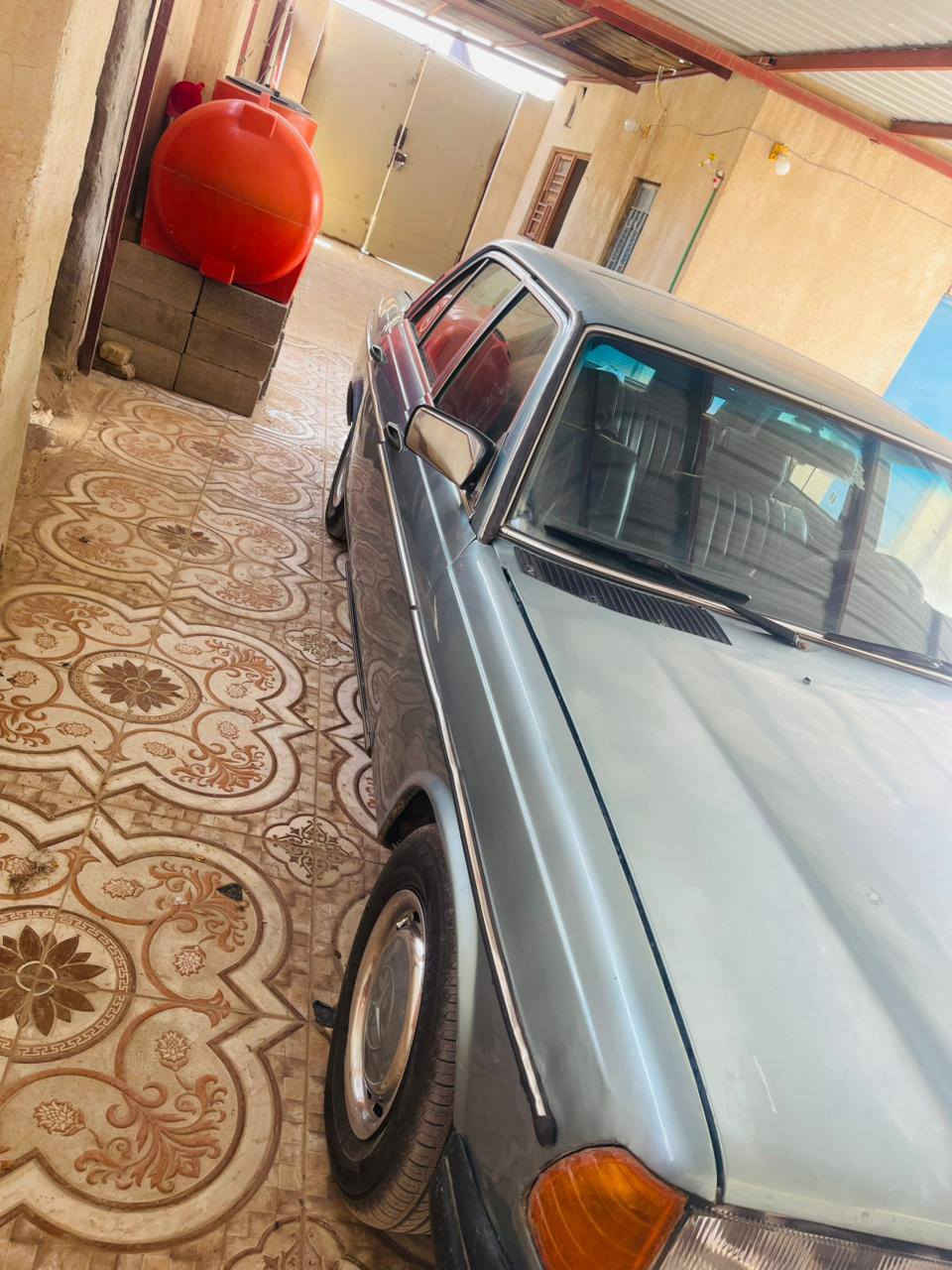 السلام عليكم
مارسيدس ابو جحيل موديل 85 
رقم كربلاء 
محرك وكير بطه 2ونص ام الديلكو نضاف حداديه جديده تخم تاير سياره جاهزة نقصهه فقط تبريد عاطل مكانهه كربلاء قضاء الحسينيه 
السعر 40 وبيهه مجال 
***********
