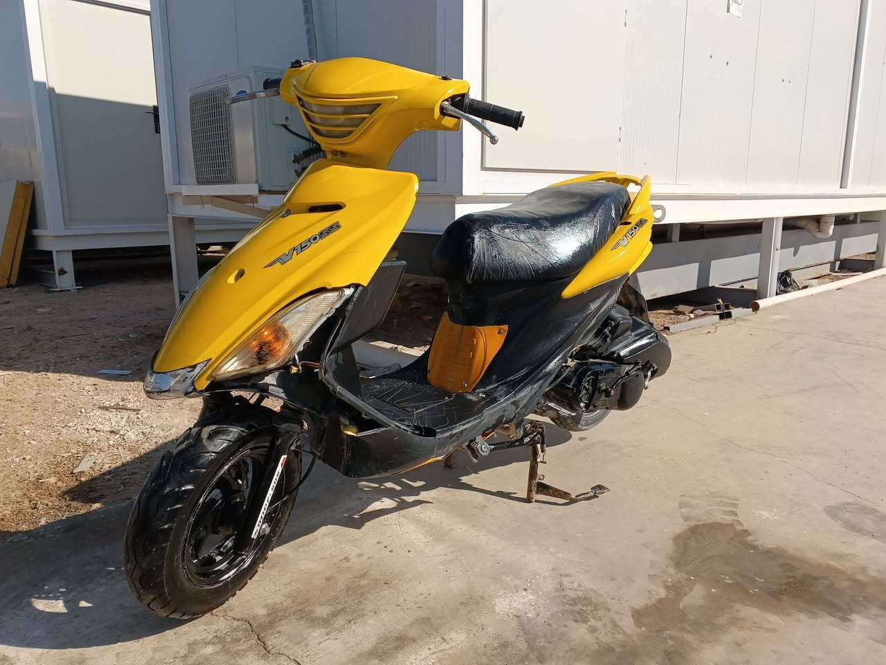 دراجه للبيع نظيفه وتايرات جدد توه شادهن 
سعرها 3،00 وبيها مجال للتواصل ع هذا الرقم 
***********
