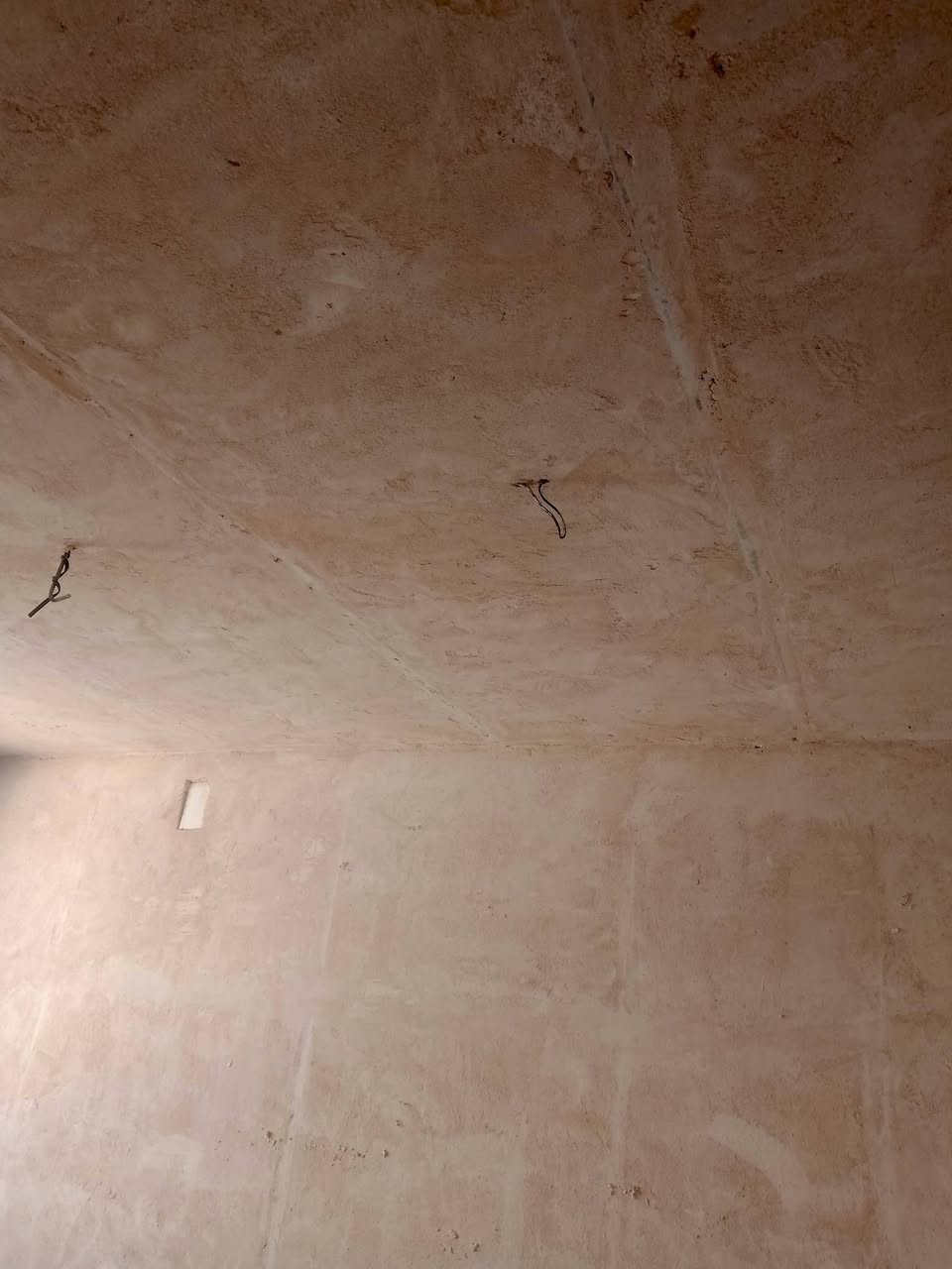 الباخ من اهالي كربلاء.  متفرغ حاليا شغلي  سمنت جص بورك مكطوعه وعل متر وشتغل كرسته وعمل وسلم مفتاح *********** ‏‪ ***********
