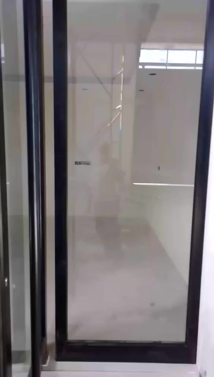 الصباغ علي الوائلي 
***********
