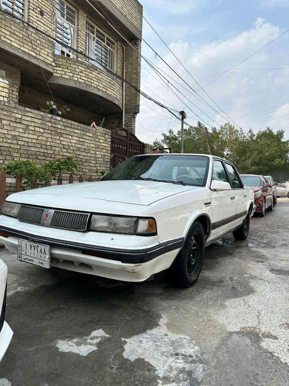 السلام عليكم سيارة اولدز موديل 1990
مكينة 3100 بغداد بسمي صبغ عبايه بسبب الجراد بنيد وقماره وصندوق 
تبريد شغال رقم الهاتف

*********** بغداد, العراق
