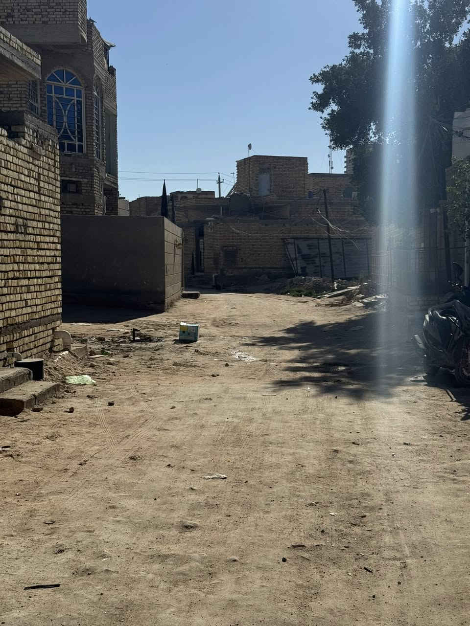 قطعه زراعي بيها وصل تطويب مساحه 220م 
الواجهه 11م / النزال 20م 
مدفونه ومحدوله 
الدجين الاولى مقابل يونس ابو التحوير شارع عوده الشويلي 
قريب على تقاطع الوائلي 
السعر 40 وبيها مجال 
واتساب *********** علاء بدر
