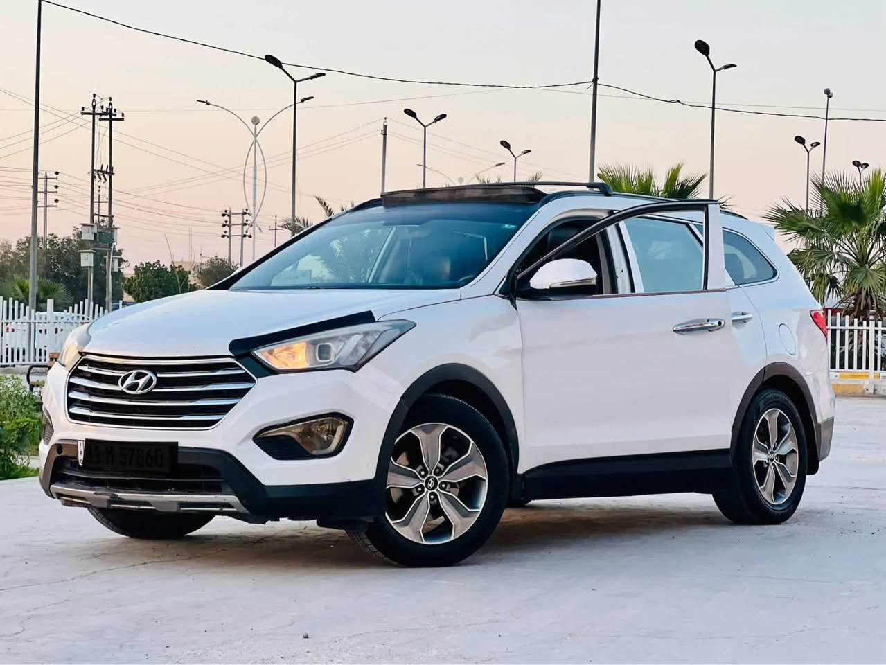 للبيع // سنتافي كراند 2014 لون ابيضّ فول مواصفات Limited وارد أمريكي بيها تبديل بنيد محرك 6 سلندر سبعه راكب قماره بنوراما كشنات ملكي وايضاً جلد وكهربائي تدفئة تبريد اشاير بالمري رادارات جانبيه حساسات خلفيه جنطه كهرباء بردات خلفيه 
رقم بغداد بأسمي السعر 135 وبيها مجال
***********
***********
