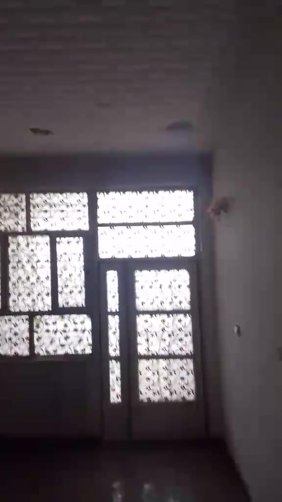 بيت للبيع  طابوصرف بناء٢٤حديث كرانيت وسيراميك وسقوف ثانويه البيت يحتوي على صاله ومطبخ وهول وصحيات وغرف نوم 2فوق ووحده طابق ارضي المساحه ١٢٥متر في منطقه ابو عجاج علما البيت مطلوب للمصرف العقاري تسديد شهري 484 الف السعر 60 مع مجال بسيط استفسار اتصل او خاص ***********

