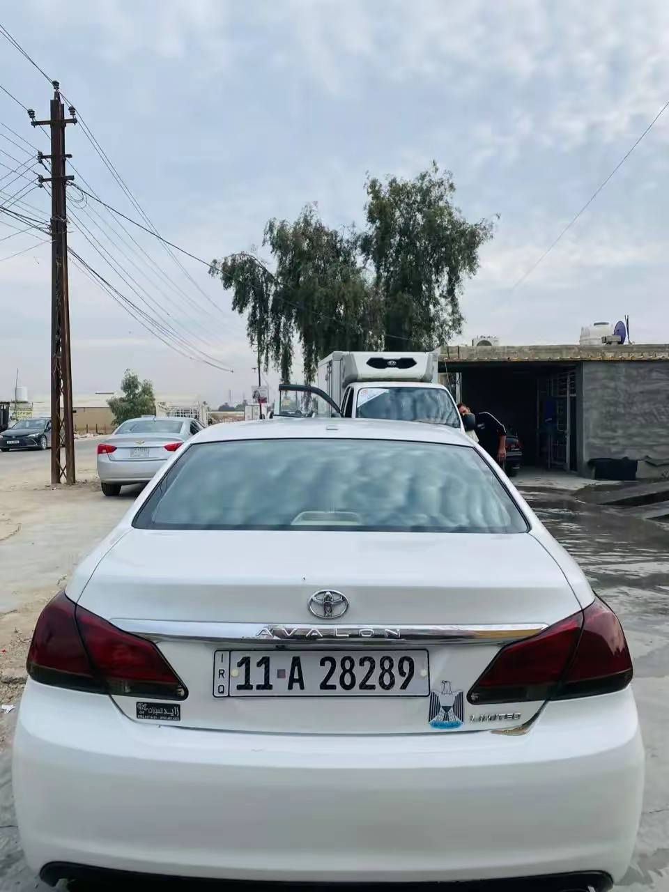 السلام عليكم تويوتا افيلون موديل 2012امريكي كلين تايتل ليبل واحد لميتدفول عده البصمه السعر 180وبيها مجال بسيط ***********بي واتساب
