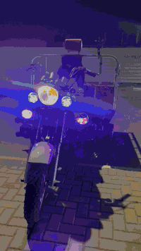 سلام عليكم ستوته للبيع رقم أنگليزي سنويه لل2030،،، السعر مليون و750 وبيهه مجال مكاني السماوه حي الحكم قرب الطاقه ***********
