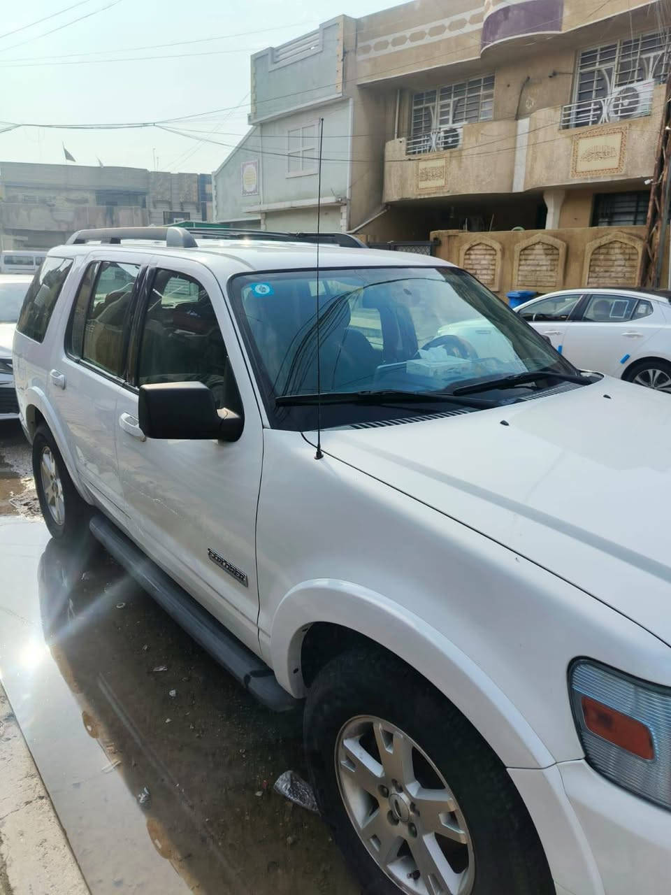 فورد خليجي موديل 2008 بدون صبغ  رقم كركوك تحويل ثاني يوم سنوية جديدة تبريد 3 قطع ثلج 7 راكب داخل اسود وبيجي مكينة 4000 العام شديتها اوربي جديدة لوك السيارة استخدام شخصي وخير من الله مناقصها شي مكانها بغداد البياع للأستفسار على هذا الرقم ***********
