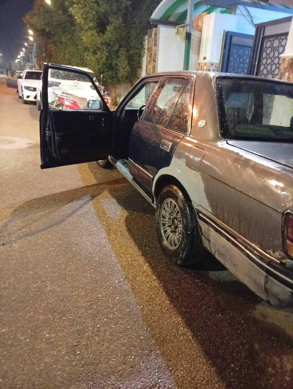 سيدان كراون موديل ٩٢ رقم بغداد رقم الهاتف ***********
