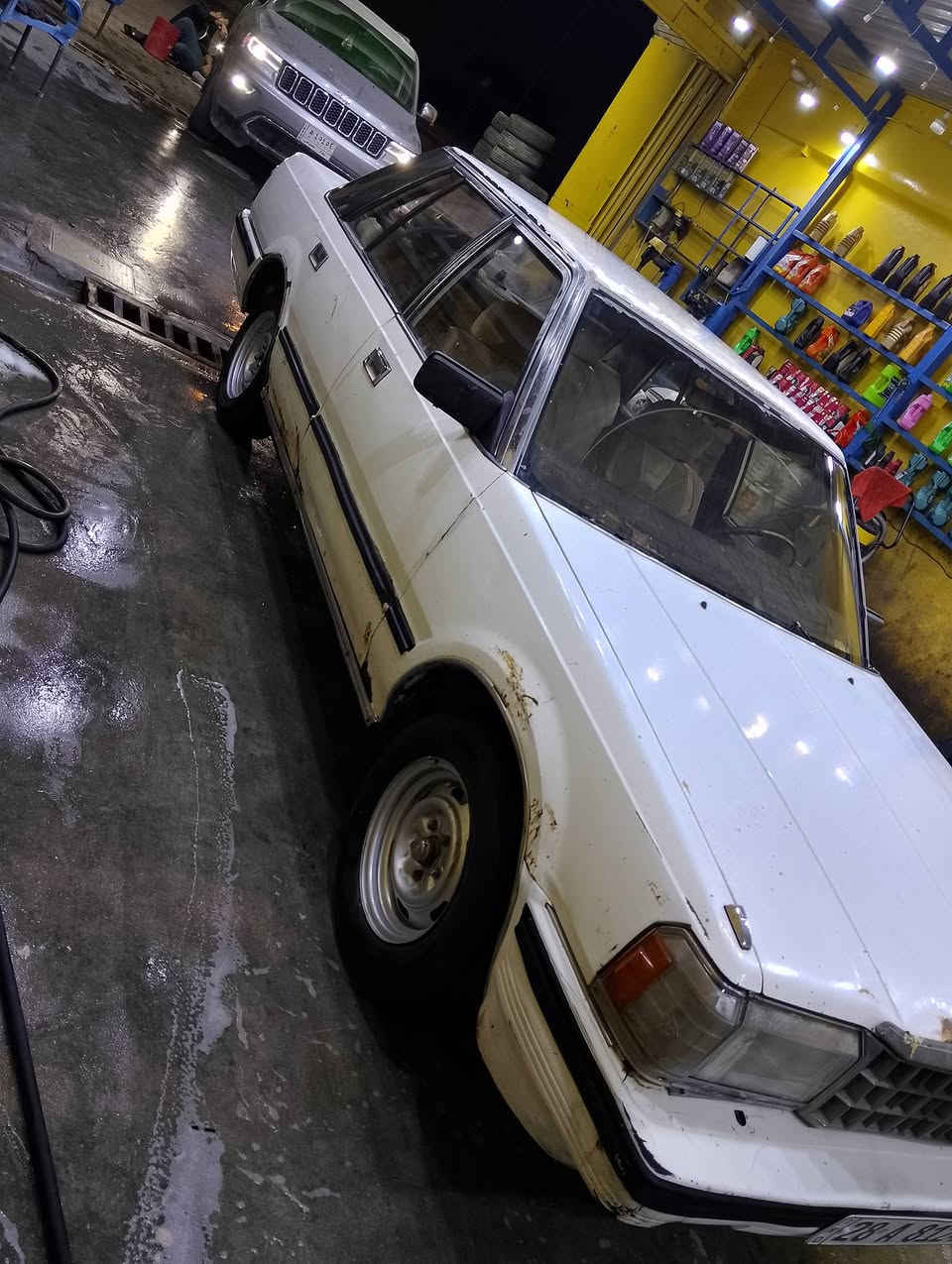 السلام عليكم ورحمه رمضان كريم 
سياره للبيع سوبر كراون مديل 85 رقم نجف انكليزي سنويه ال 31 عضم عاج مشروع وطني مداور ثاني يوم شرط السياره بلاديه( كفاله عامه من الضربه والصبغ والكص ونقل كفاله ) مكاني نجف محور محرك وكير فيفيتي ثنين ونص سياره جهازه حداديه وره وكدام استوني مسويه تخم تاير شرط اصلي حداديه 100/100 كهربائيات جاهزه كبل للشارع
سعر سياره 33 ورقه وبي مجال لطيبين ال جيل الاصايل ***********
