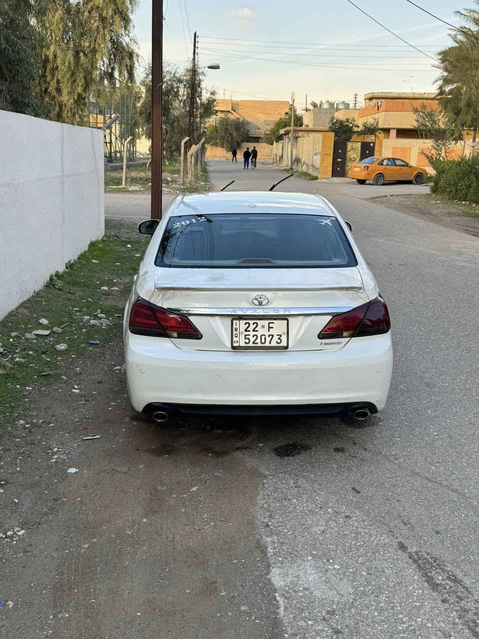 السلام عليكم ورحمة الله وبركاته
‏‎       ——— لـلـبـيع  ———

تويوتا افلون     —   Toyota Avalon  

وارد خليجي     —. بدون ايرباك 

‏‎الموديل           — 2011  

فئة.                 —  LIMITED  

حجم المكينه   — V6/3500

‏‎اللون               — ابيض 
 

‏‎حالة السياره.    — فقط يم سلايت صبغ (تكشير)

‏‎المواصفات 
‏‎- بصمة تشغيل 
- بصمة ابواب 
‏‎- ترحيب عند الاقتراب 
- ليد نهاري 
- فتحة سلايد 
- رادار امامي  - خلفي‏
- تبريد قطعتين
- تبريد منفصل 
- لايتات 3 عدسات 
‏‎- تحكم ستيرن جهتين 
- كشنات جلد 
- كرسي السائق بحركه كهربائيه 
- كرسي السائق خزن ميموري 
- كشنات تدفئه و تبريد
- أشاره بالمرايه 
‏‎- تحديد سرعه 
‏‎- مانع انزلاق 
‏‎- ليد نهاري
- كامره خلفيه دواره 
‏‎ باقي المواصفات المعروفه 

‏‎رقم السياره    — السليمانية 

‏‎موقع  السياره — كركوك 

((((هزه براد رقم سنويه كولها اصدار جديد)))  

‏‎للأستفسار.     — ***********—‭0780 759 9030‬
